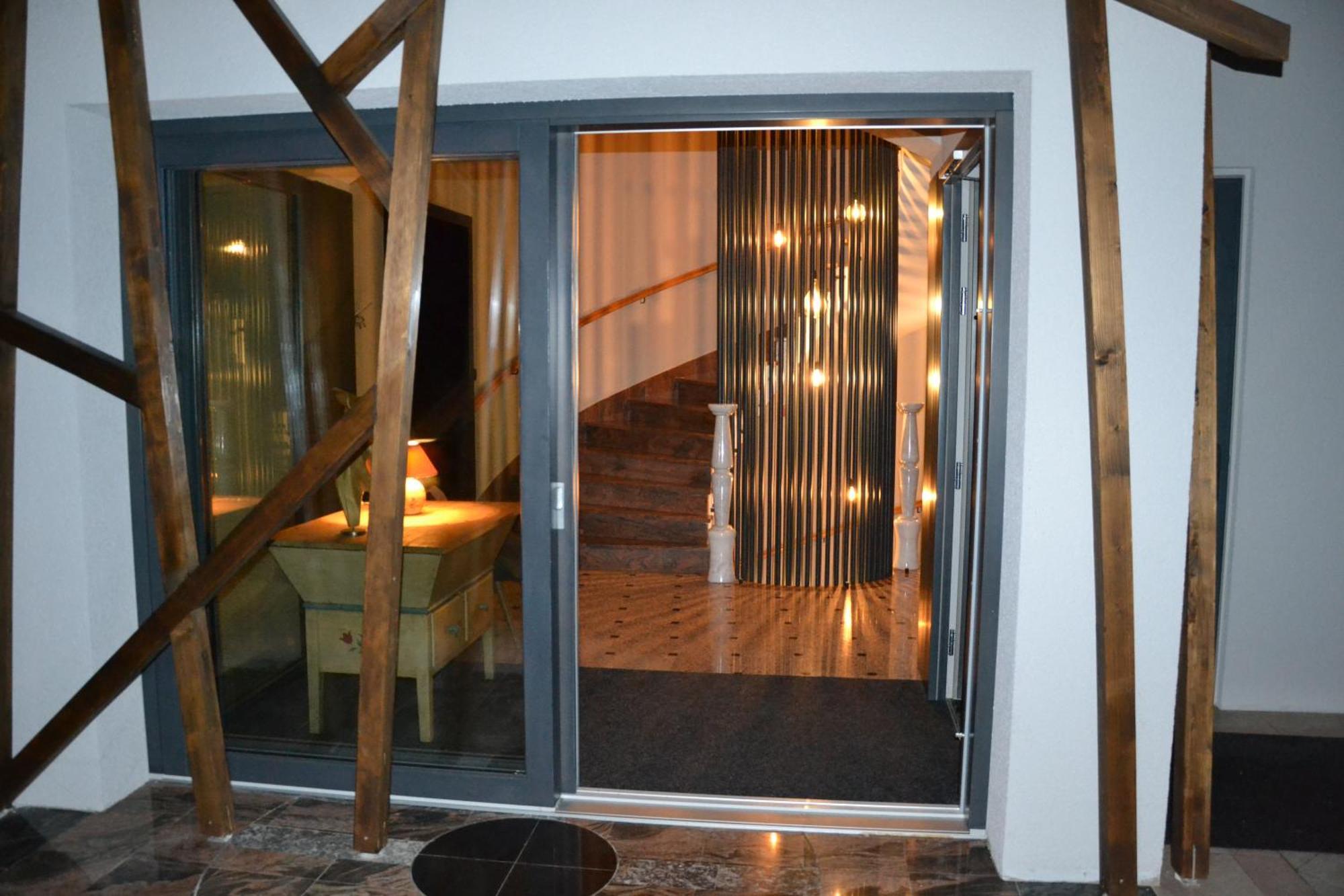 Hotel Rakar Trebnje Εξωτερικό φωτογραφία